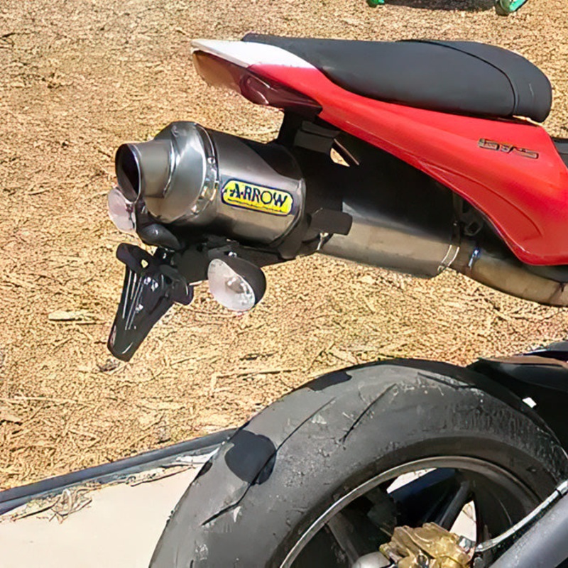 Tail Tidy Triumph R&G For Round Exhausts (LP0025BK)