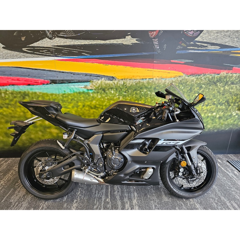 2025 Yamaha YZF-R7