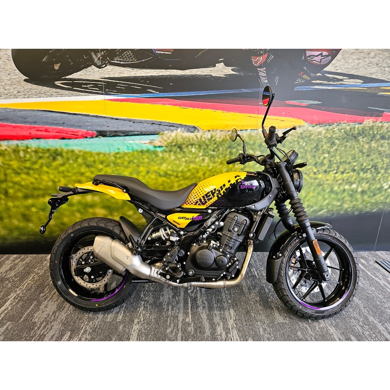 Royal Enfield Guerrilla 450 Playa Black