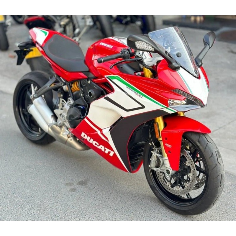 Ducati Supersport 939 Fairings (2017-2021) Red, White, Green Stripe No Tank No Seat Cowl No Bolt Kit