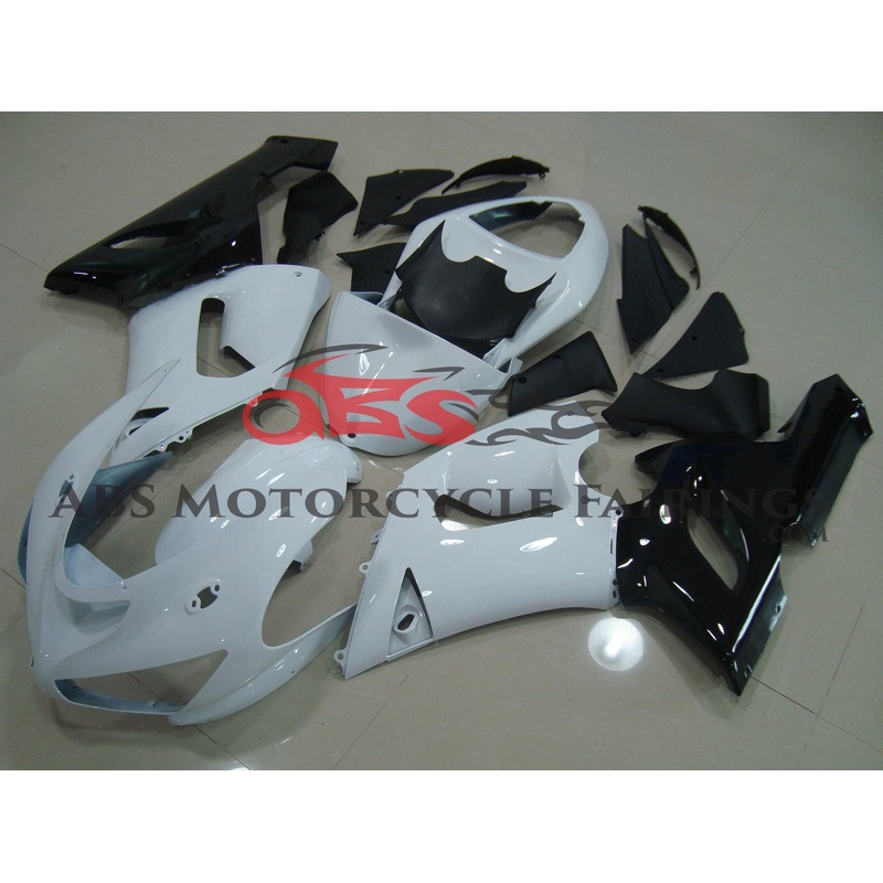 Fairing kit for a Kawasaki ZX6R 636 (2005-2006) White & Black Clear Windscreen: Free No Seat Cowl No Bolt Kit