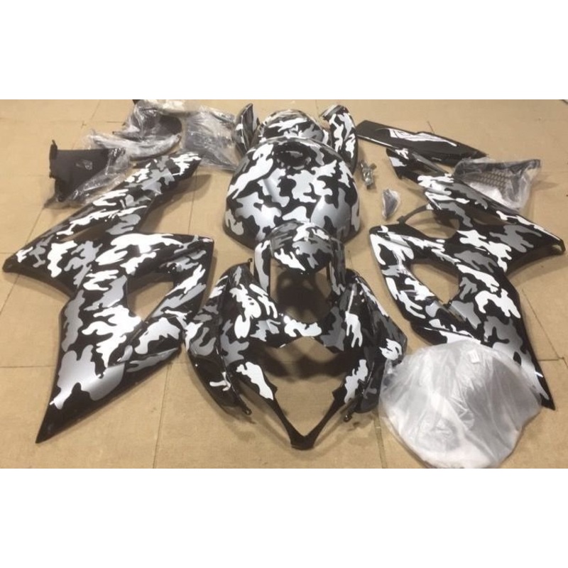 Suzuki GSXR1000 (2000-2002) Black, White, Gray Camouflage Fairings No Seat Cowl No Bolt Kit No Tank Cover