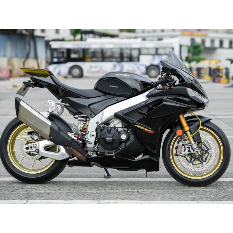 Aprilia RSV4 1100 Fairings (2021-2024) Black No Seat Cowl No Bolt Kit No Tank