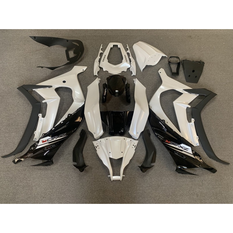 Fairing Kit for a Kawasaki Ninja ZX10R (2011-2015) Pearl White, Black No Seat Cowl No Bolt Kit No Tank