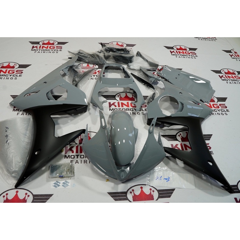 Yamaha YZF-R6 (2003-2004) Nardo Gray, Matte Black Fairings Clear Windscreen: Free No Seat Cowl No Bolt Kit