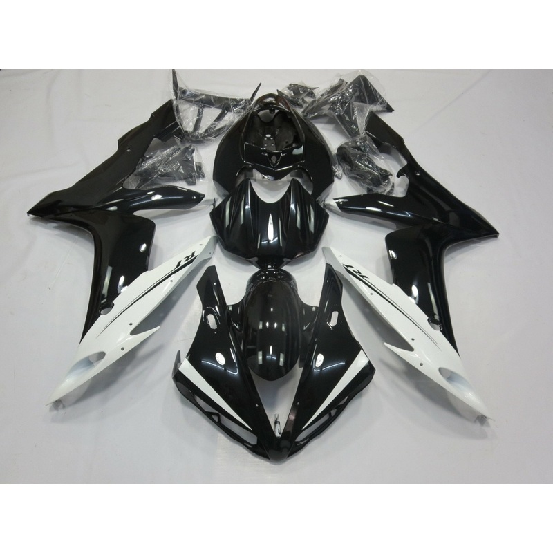Yamaha YZF-R1 (2004-2006) Black & White Fairings No Seat Cowl No Bolt Kit No Tank