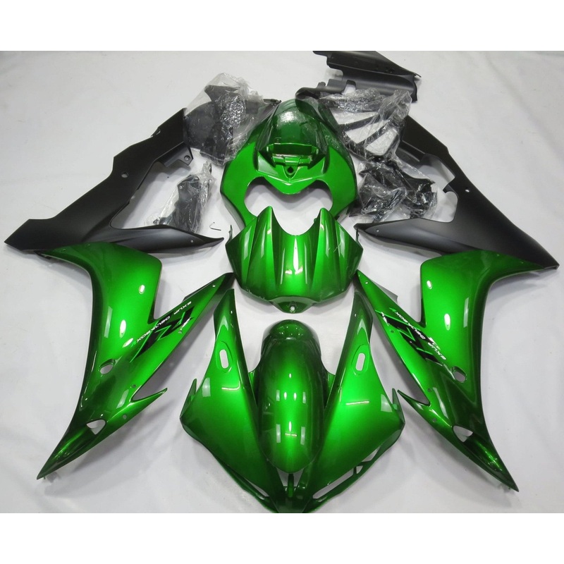 Yamaha YZF-R1 (2004-2006) Green, Matte Black Fairings No Seat Cowl No Bolt Kit No Tank