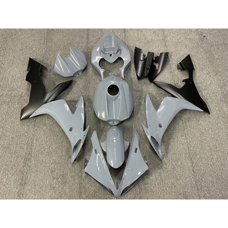 Yamaha YZF-R1 (2004-2006) Nardo Gray & Matte Black Fairings No Seat Cowl No Bolt Kit No Tank