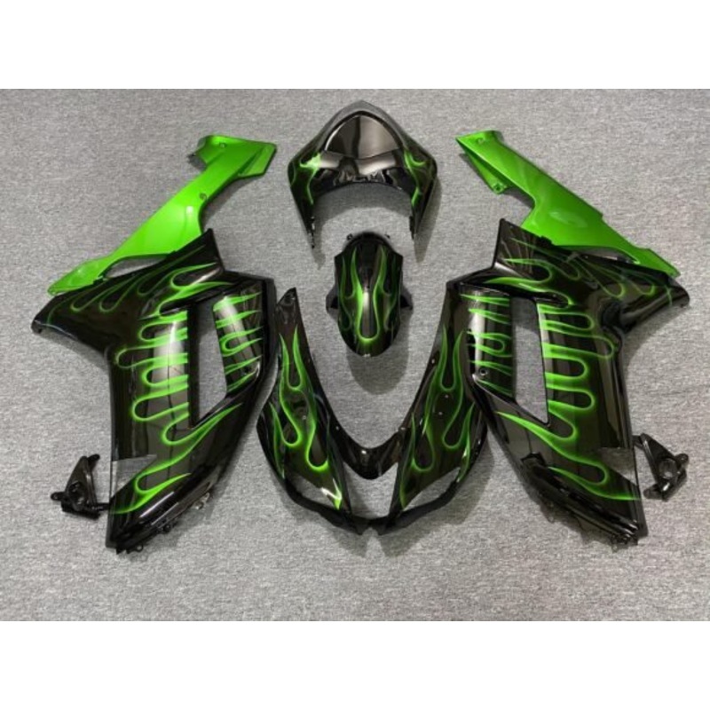 Fairing kit for a Kawasaki Ninja ZX6R 636 (2007-2008) Black & Green Flames Clear Windscreen: Free No Seat Cowl No Bolt Kit
