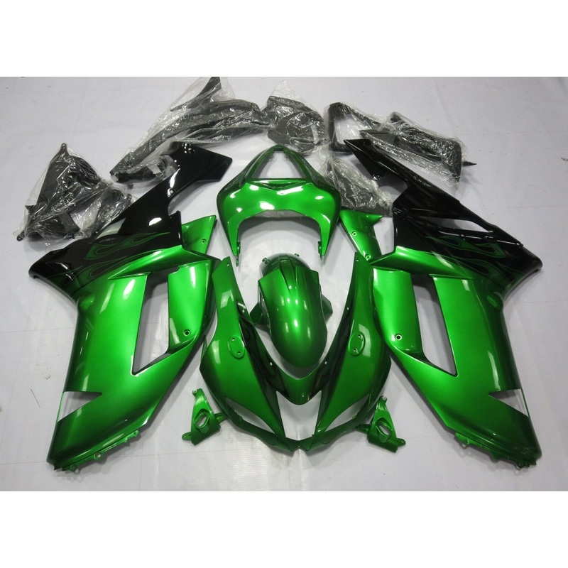 Fairing kit for a Kawasaki Ninja ZX6R 636 (2007-2008) Green & Black Clear Windscreen: Free No Seat Cowl No Bolt Kit