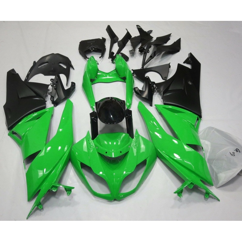 Fairing kit for a Kawasaki Ninja ZX6R 636 (2007-2008) Green, Black & Matte Black Clear Windscreen: Free No Seat Cowl No Bolt Kit