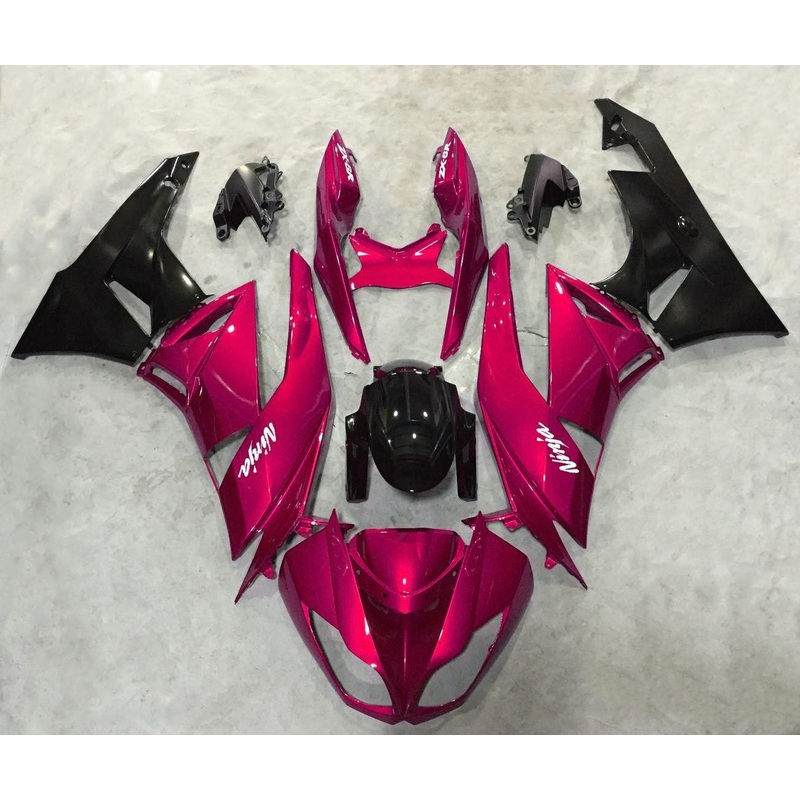 Fairing kit for a Kawasaki Ninja ZX6R 636 (2009-2012) Candy Red & Black Clear Windscreen: Free No Seat Cowl No Bolt Kit