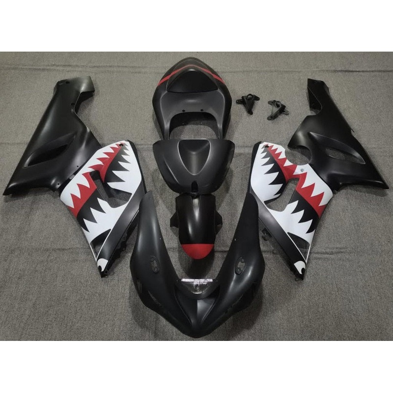 Fairing kit for a Kawasaki ZX6R 636 (2005-2006) Matte Black, White & Red Shark Clear Windscreen: Free No Seat Cowl No Bolt Kit
