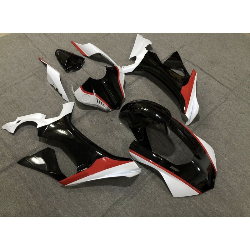Yamaha YZF-R1 (2015-2019) Black, White & Red Fairings No Seat Cowl No Bolt Kit No Tank