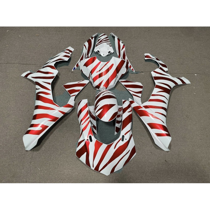 Yamaha YZF-R1 (2015-2019) White & Red Zebra Fairings No Seat Cowl No Bolt Kit No Tank