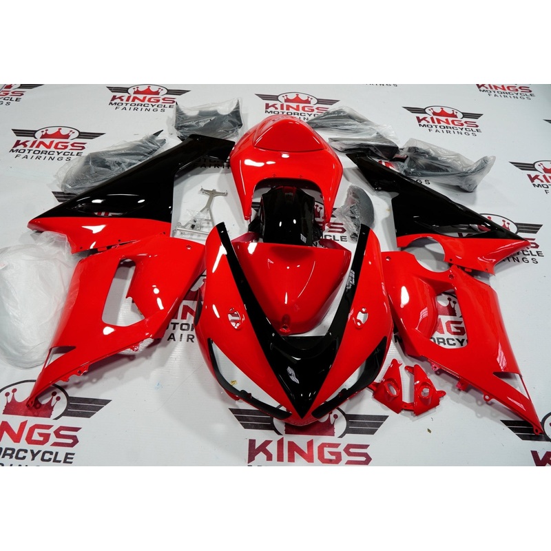 Fairing kit for a Kawasaki ZX6R 636 (2005-2006) Red & Black Clear Windscreen: Free No Seat Cowl No Bolt Kit