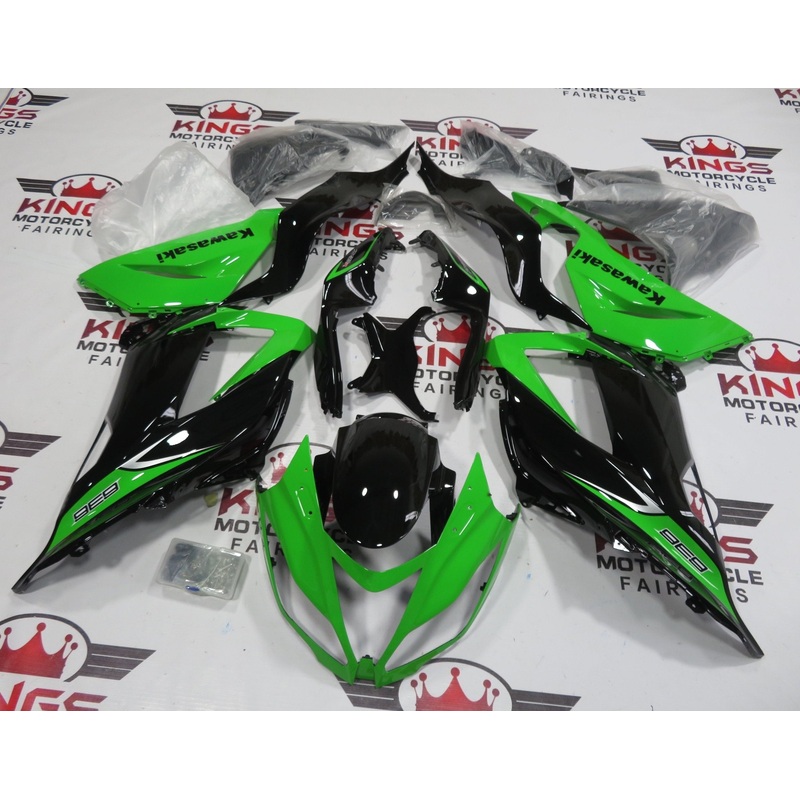Fairing kit for a Kawasaki ZX6R 636 (2013-2018) Green, Black Clear Windscreen: Free No Seat Cowl No Bolt Kit
