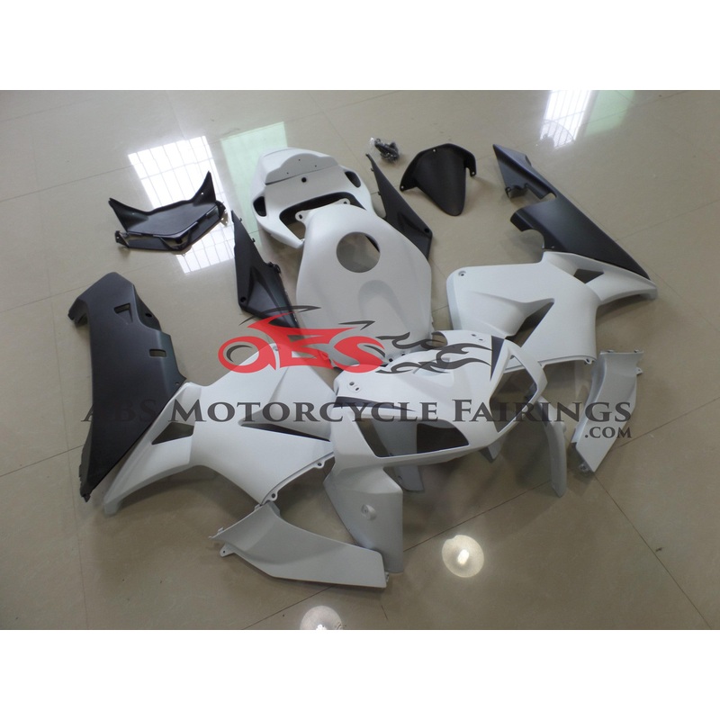 Matte Black & White 2005-2006 Honda CBR600RR Matte Black & White Clear (Injection Mold) Select Bolt Kit