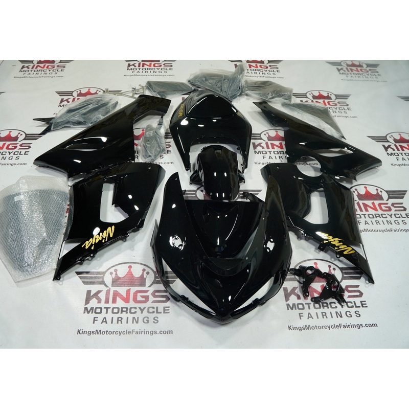 Fairing kit for a Kawasaki Ninja ZX6R 636 (2005-2006) Gloss Black, Gold Clear Windscreen: Free No Seat Cowl No Bolt Kit