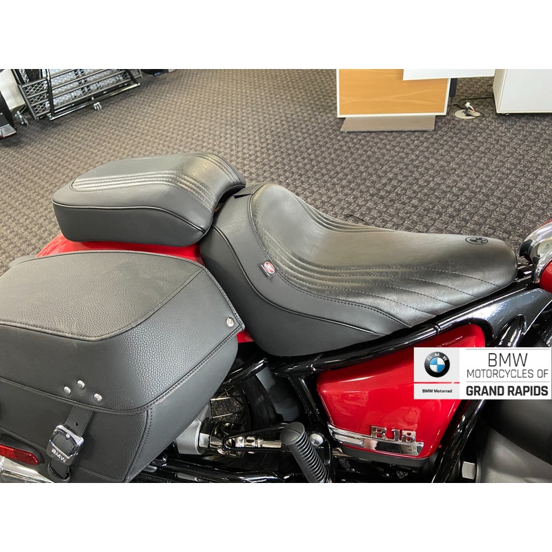 BMW DAY RIDER SEAT BLACK FITS 2021-2024 BMW R18 and R18 CLASSIC R18 ROCTANE