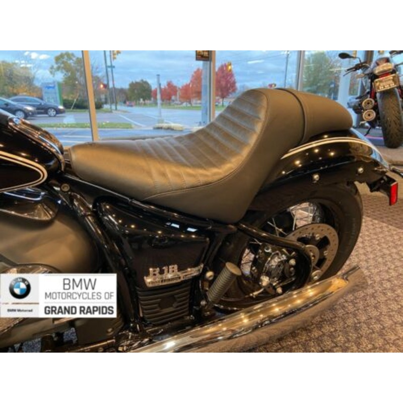 BMW VINTAGE FASTBACK SEAT FITS 2021-2023 BMW R18 and R18 CLASSIC BLACK
