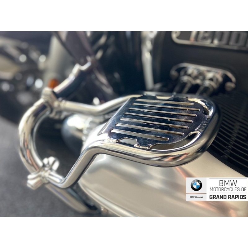 BMW Rider Leg Rests Chrome 77252469391 For R18 MODELS 2021-2024