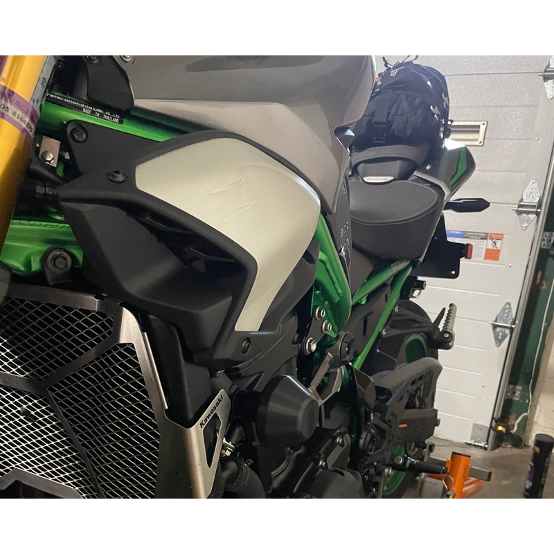 50-0190 Kawasaki Z900 Frame Slider Kit (Includes 50-1599 pucks)