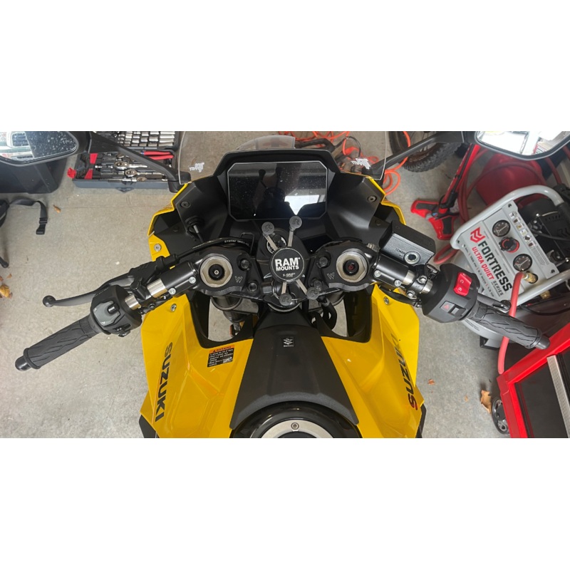 12-0232 Suzuki GSX-8R Clipon Assembly W/Bars Regular (12″) Black