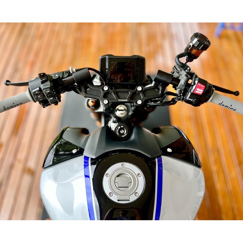 Clipon Adapter Plate w/ XL Black Bars Yamaha 2017 FZ-09, MT-09, XSR900 2022-24 1 inch Standard Rise