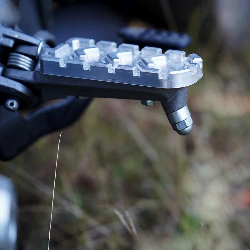 Carbon Racing CNC Aluminium Off-Road Footpegs – CB 200X