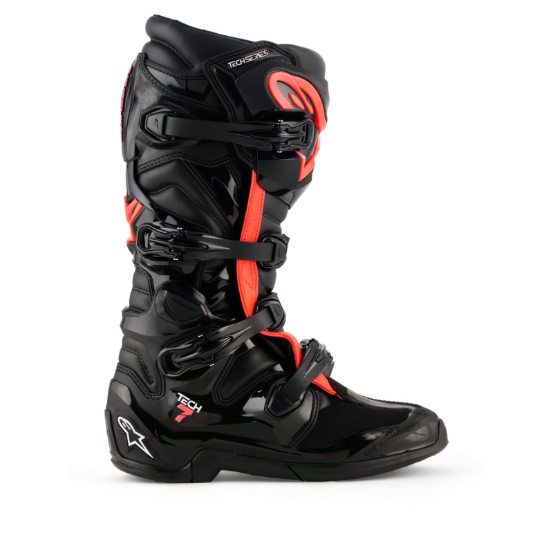 Bottes Tech 7 5 Noir Rouge Fluo