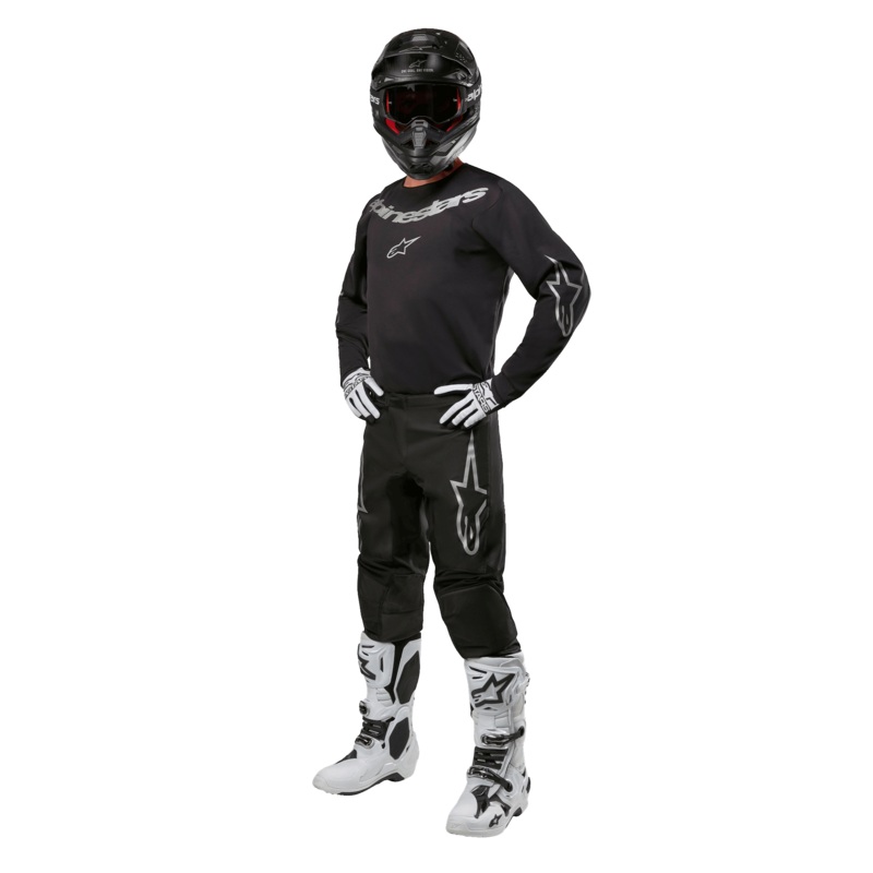 Tenue Cross Complte Graphite Fluid 2024  S 28